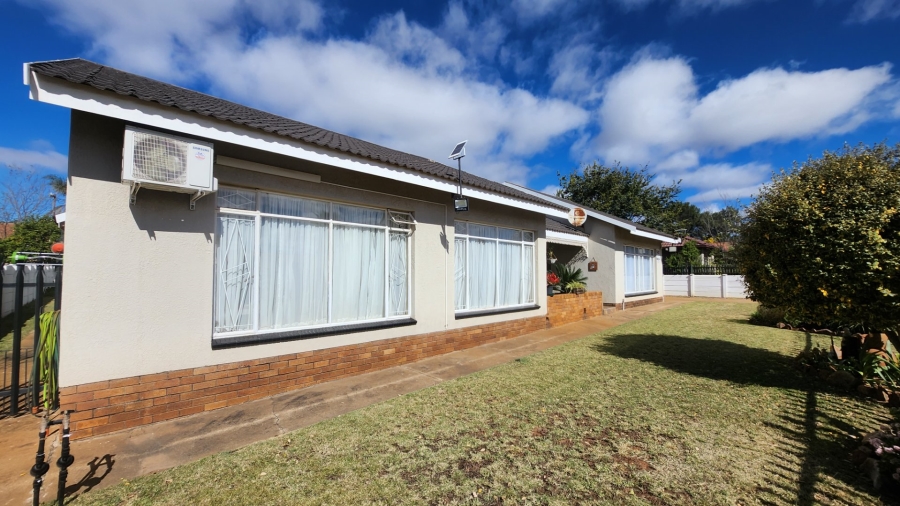 3 Bedroom Property for Sale in Stilfontein Ext 4 North West